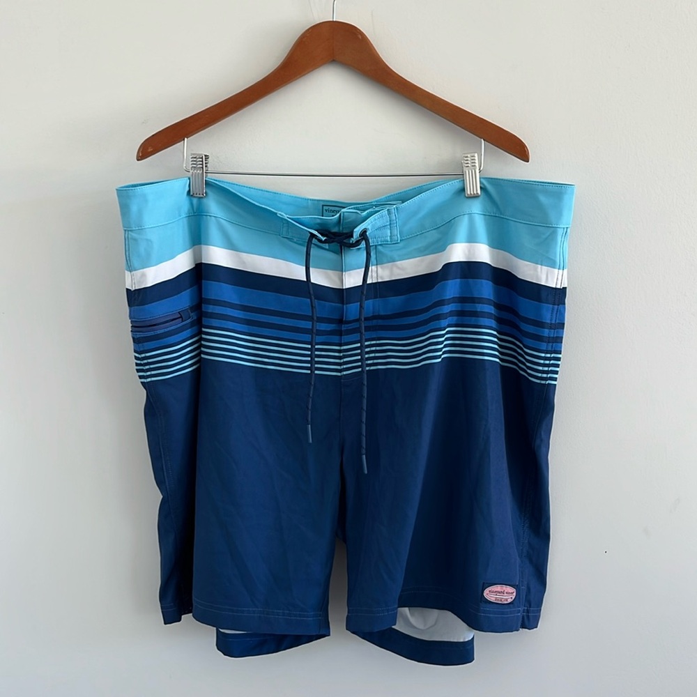 Vineyard vines performance swim trunks size 42‎ XXL